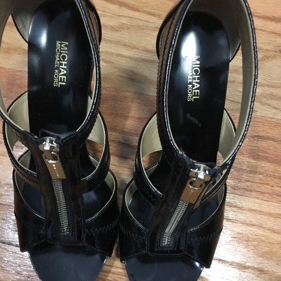 Michael Kors heels - Picture 2 of 5